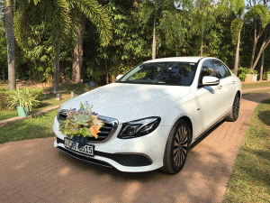 Rent a wedding car in Sri Lanka