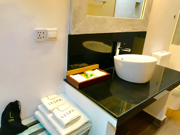 Bath room lespri grand negombo hotel