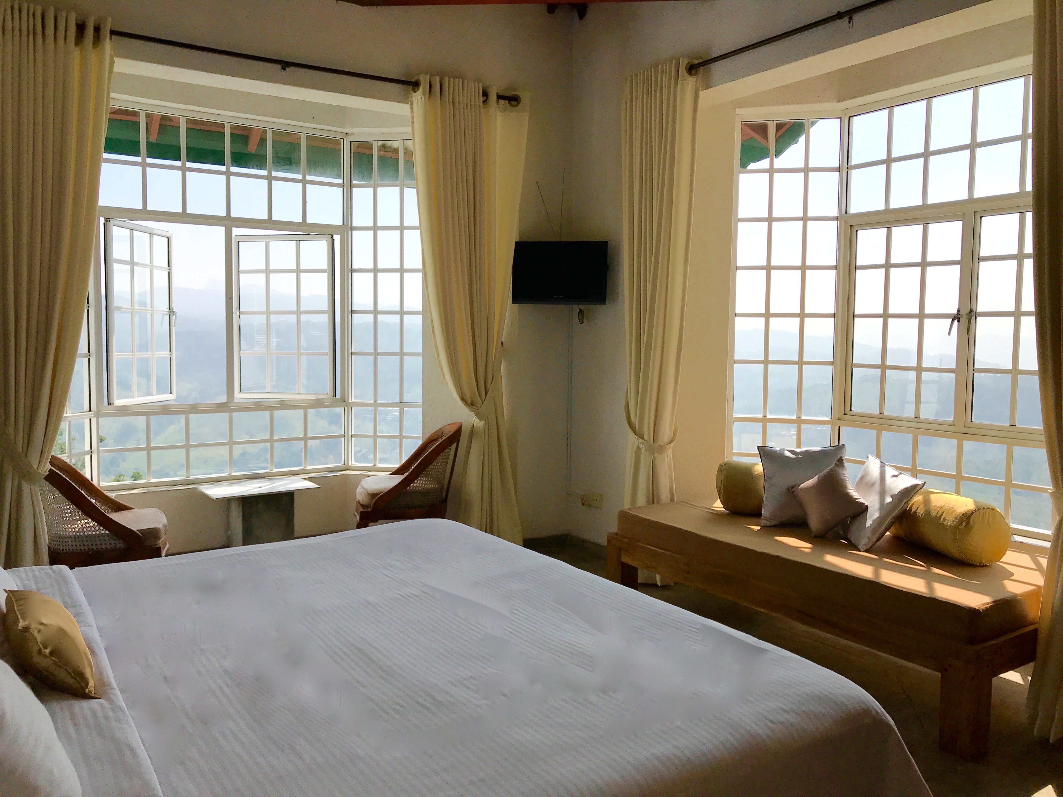 LUXURY ROOMS IN KANDY WITH A VIEW